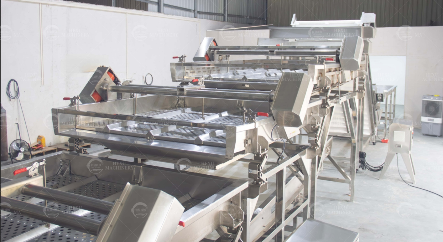 Hexa Machinery has developed an innovative cleaning system specifically for spinach called the Spinach Vibrating and Air Knife