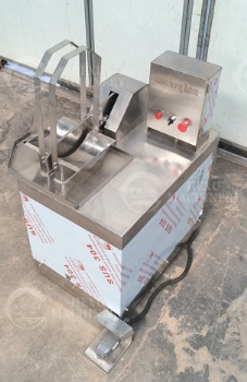 Coconut Half Cutting Machine